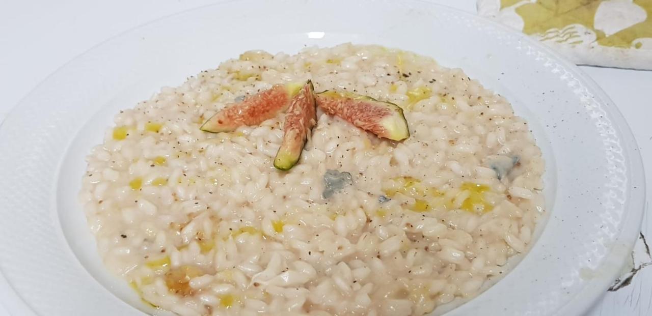Hotel Le Giare 马里纳-迪-皮特拉桑塔 外观 照片