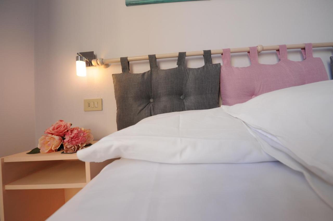 Hotel Le Giare 马里纳-迪-皮特拉桑塔 外观 照片